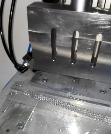 Soldadura ultrasónica para cambiar el rodillo rápido en la máquina de termoformado 